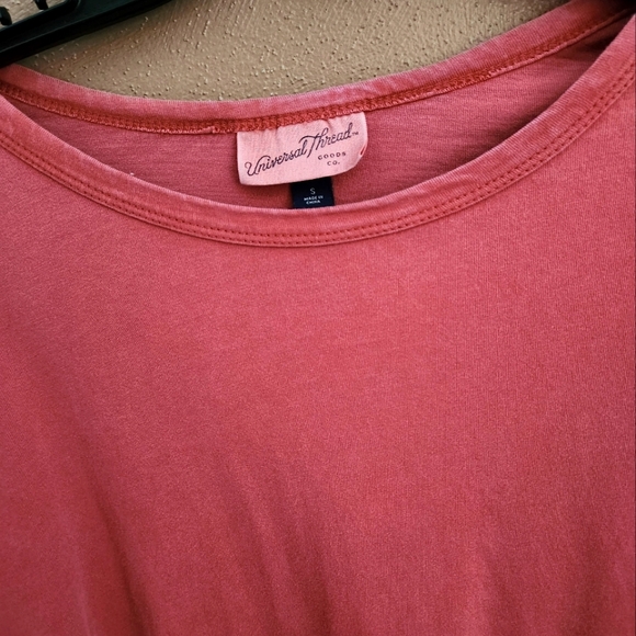UNIVERSAL THREADS CUTE FALL TOP- SIZE SMALL - Picture 2 of 6